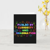 Fueled By Curiosity And Imagination Kids Teens Fun カード (黄色い花)
