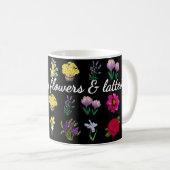Fueled by Flowers & Lattes | Pastel Floral Pattern コーヒーマグカップ (正面右)