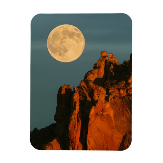 Full Moon | 玄武岩の断崖 スミス・ロック州立公園 マグネット (縦)