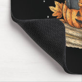 Fully Booked This Fall Bookworm Dragon Autumn Read マウスパッド (コーナー)