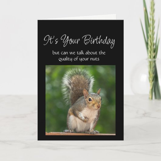 Fun Birthday Squirrel Feeder Nuts Question カード (正面)