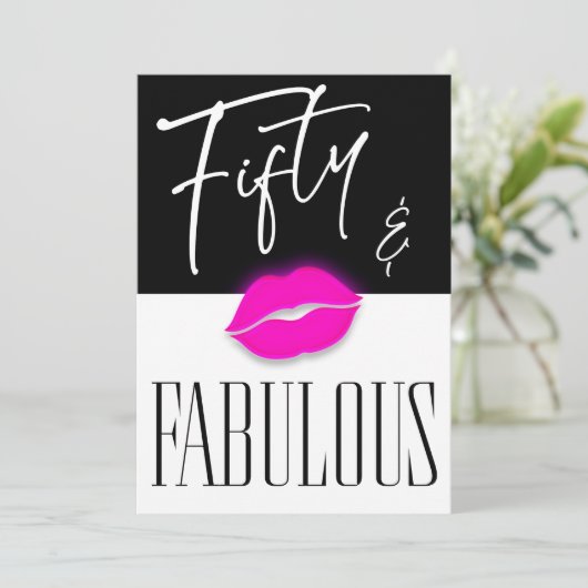 Fun Black White Fifty Fabulous Pink Lips Birthday 招待状 (スタンド正面)