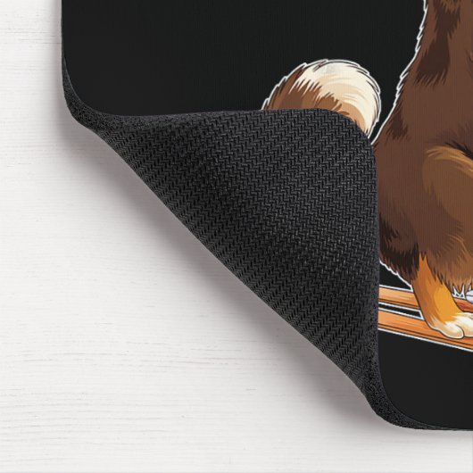 Fun Cartoon Dog Enjoying Skiing  マウスパッド (コーナー)