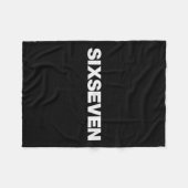 Fun Design That Says Six Seven 6 7 Meme Premium Tr フリースブランケット (正面(横))