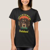 FUN DOG TEE. LIFE IS BETTER WITH MY DACHSHUND. SMA Tシャツ (正面)