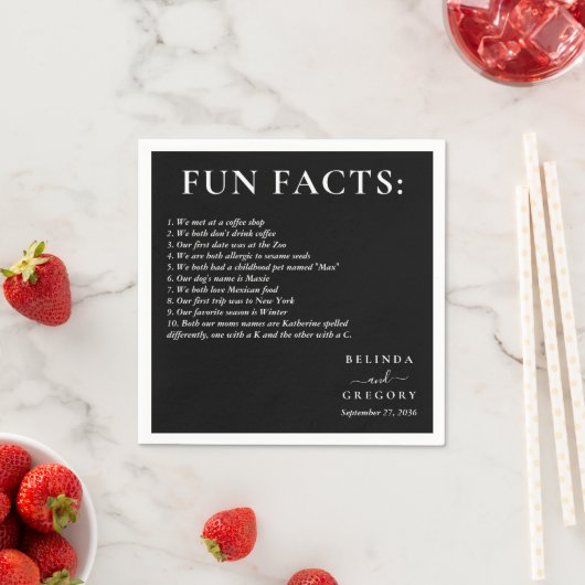 Fun Facts Wedding Cocktail Text Black White スタンダードカクテルナプキン (インサイチュ)