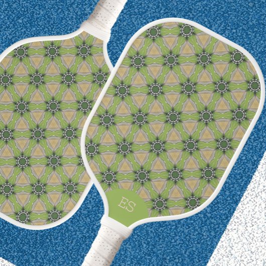 Fun Green Monogrammed Pickleball Paddle  ピックルボールラケット