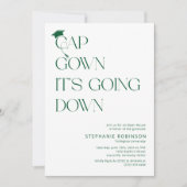 Fun Green & White Cap, Gown Graduation 招待状 (正面)