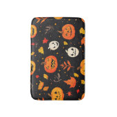 Fun Halloween Pumpkin and Leaves Print バスマット (正面縦)