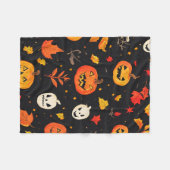 Fun Halloween Pumpkin and Leaves Print フリースブランケット (正面(横))