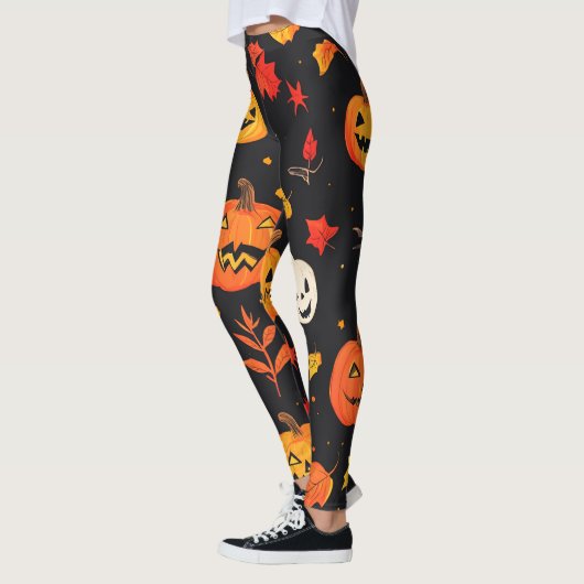 Fun Halloween Pumpkin and Leaves Print レギンス (左)