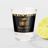 Fun Leopard Birthday Queen Sixty Birthday ショットグラス (正面)