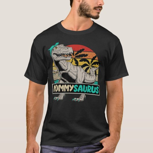 Fun Matching Family Dinosaur T-Rex for Mommy MOMMY Tシャツ (正面)