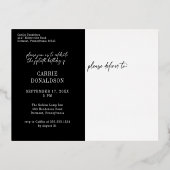 Fun Modern Black Fifty Fabulous Lips Birthday 箔招待状ポストカード (裏面)