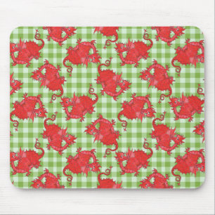 Fun Mousepad: Cute Red Dragon on Green Gingham マウスパッド