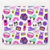 Fun retro 90s nostalgia – Y2K tech and clothing マウスパッド (正面)