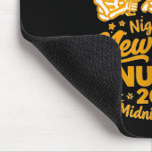 Fun Skeleton Er Icu Nurse Night Shift Crew New Yea マウスパッド (コーナー)