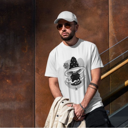 Fungi Cartoon Wizardファンタジー Tシャツ