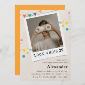 Funny 29th birthday invitations Men Fun Photo 招待状 (正面/裏面)