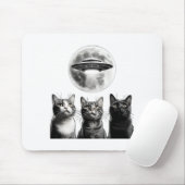 Funny 3 Scared Cats Moon Ufo Alien Earth Invasion  マウスパッド (マウス)