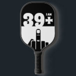 Funny 40th Birthday Gift, 39 Plus one Checker ピックルボールラケット<br><div class="desc">A 39 Plus One Checker Pickleball Paddle would make a unique and humorous gift for someone who is turning 40 years old. The "39 Plus One" design of the paddle plays on the birthday person's age, with the checkerboard pattern adding a fun and playful element. Pickleball paddles are a popular...</div>