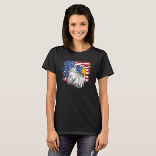Funny 4th Of July American Flag Patriotic Eagle US Tシャツ (正面フル)