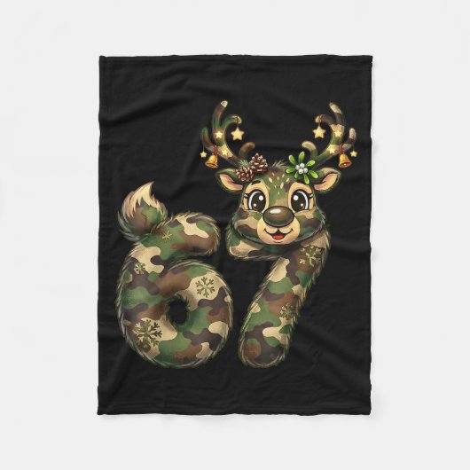 Funny 67 Christmas Holiday Camo Hunting Reindeer D フリースブランケット (正面)