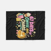 Funny 67 Days Of Coffee Retro Teacher Humor フリースブランケット (正面(横))