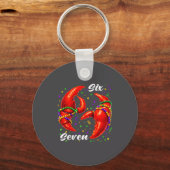 Funny 67 Mardi Gras Crawfish Meme 6 7 Beads Six Se キーホルダー (正面)