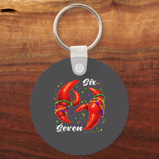 Funny 67 Mardi Gras Crawfish Meme 6 7 Beads Six Se キーホルダー (正面)