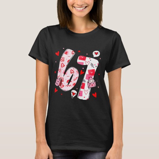 Funny 67 Meme Six Seven 6 7 Valentine Hearts  Tシャツ (正面)