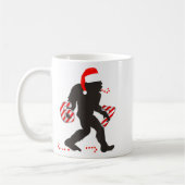 Funny 67 Meme With Bigfoot And Candy Canes Christm コーヒーマグカップ (左)