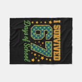 Funny 67 School Meme Design _ I Survived 67 Days フリースブランケット (正面(横))