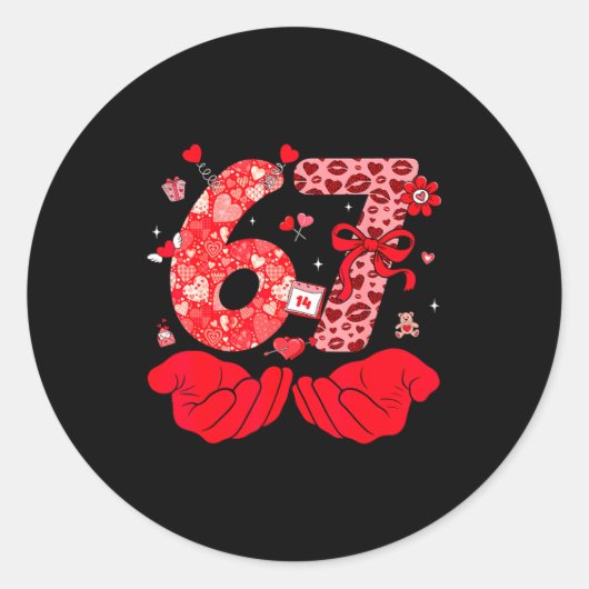 Funny 6 7 Hands Meme Cute Valentine's Day Six Seve ラウンドシール (正面)