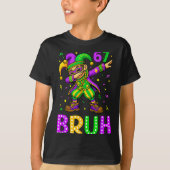 Funny 6 7 Mardi Gras Six Seven Dabbing Boy 67 Mard Tシャツ (正面)