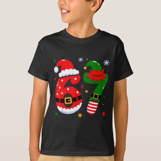Funny 6 7 Six Seven Meme Christmas Santa Elf Coupl Tシャツ (正面)