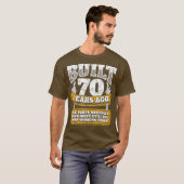 Funny 70th Birthday  BDay Gift Saying Age 70 Tシャツ (正面フル)