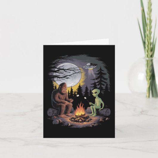 Funny Alien And Bigfoot Hiking Moon Sasquatch Ufo  カード (正面)