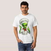 Funny Alien Chef Design Cute Space Cook With Chef Tシャツ (正面フル)