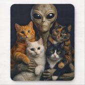 Funny Alien with Cats Renaissance Art マウスパッド (正面)