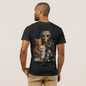 Funny Alien with Cats Renaissance Art Tシャツ (裏面フル)