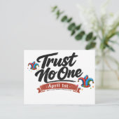 Funny April Fool’s Prank Postcard – Trust Postcard ポストカード (スタンド正面)