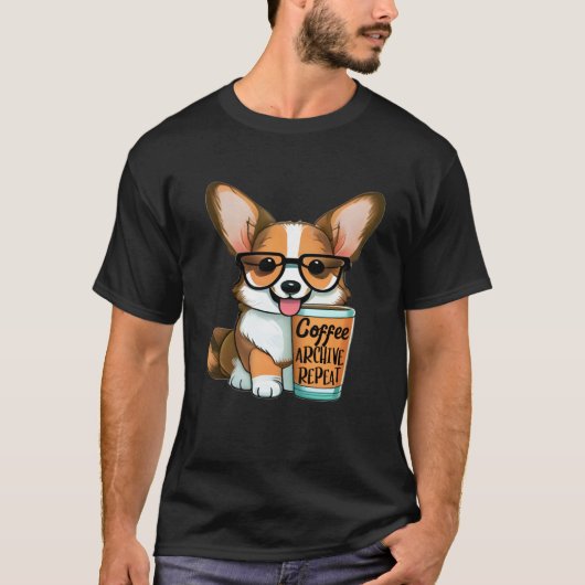 Funny Archivist Coffee Lover Corgi Owner Archive R Tシャツ (正面)