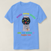 Funny Astronaut Dot Day Dot Planet in Gum ball Mac Tシャツ (デザイン正面)