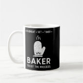 Funny Baker Trust The Process Baking Motivation  コーヒーマグカップ (左)