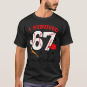 Funny Baseball I Survived 67 Days Of School Design Tシャツ (正面)