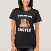 Funny Beach Tshirt King of the Castle Sand Castle  Tシャツ (正面)