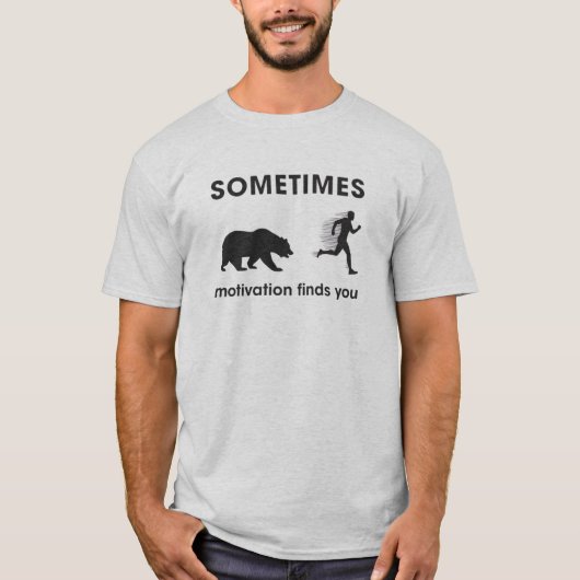 Funny Bear Run Motivation Running Apparel Tシャツ (正面)