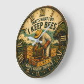 Funny Beekeepe That's What I Do I Keep Bees Rustic ラージ壁時計 (傾斜)