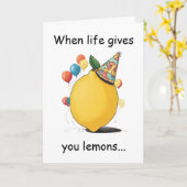 Funny Belated Birthday Message: Lemon Theme カード (黄色い花)